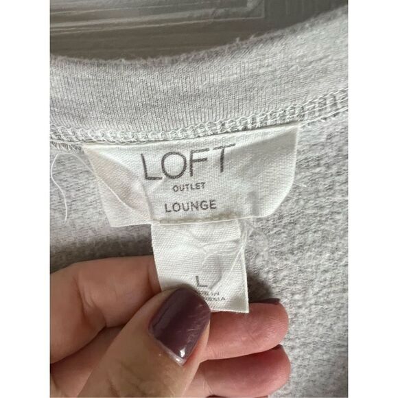 Loft Outlet Lounge Womens Grey V neck Blouse Size L - Picture 2 of 4